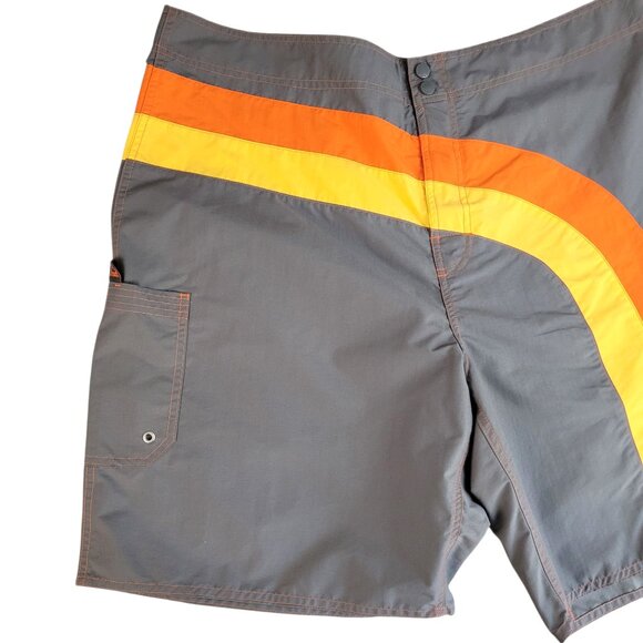 Old Navy Swim Trunks Men's XXL Gray Multi Color Beach Swimming Vacation Cruise - Picture 9 of 10